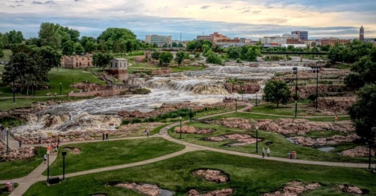 Holiday Inn Sioux Falls-City Center By Ihg Esterno foto